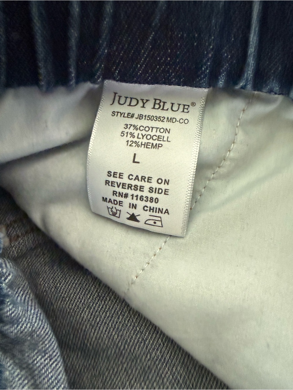 Judy Blue Light Wash Denim Drawstring Shorts New without Tags Size Large - Picture 3 of 4
